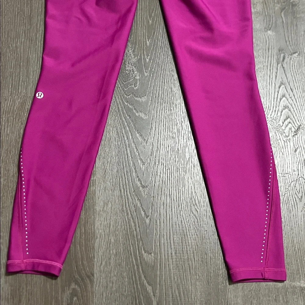 Lululemon Chase the Chill Super High-Rise Tight 28
